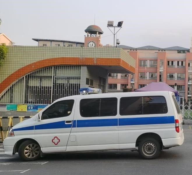 长丰镇救护车出租护送骨折病人一公里多少钱